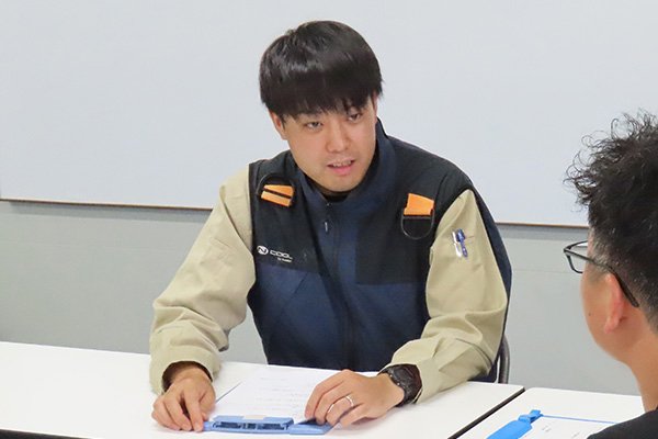 インタビューの様子